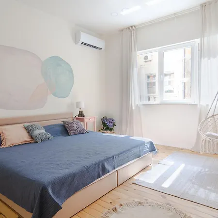 Little Perfection - Super King Size Bed - Wifi 200 Mbp Апартаменты *